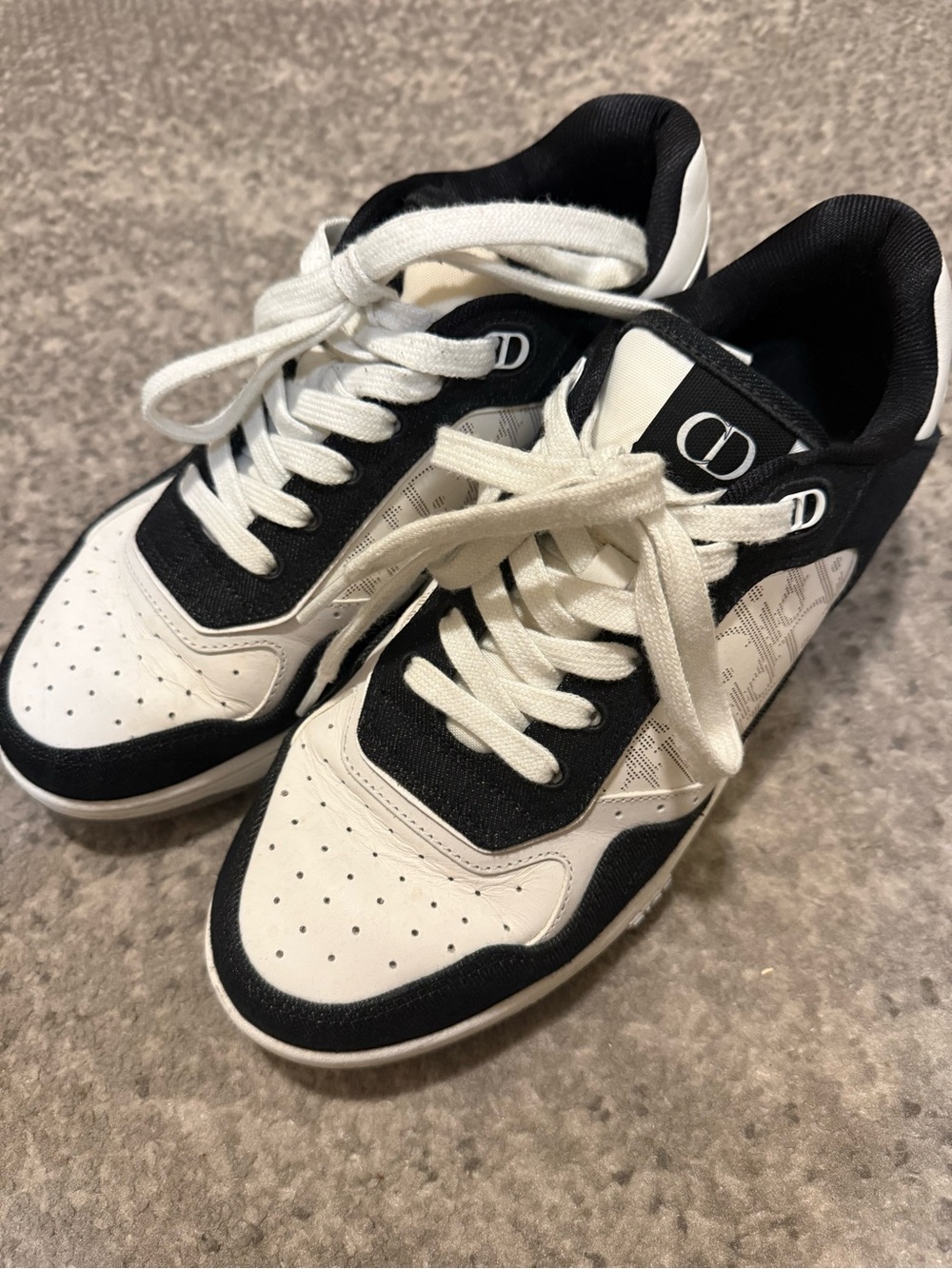 Dior White and Black Men's Low-Top Sneakers